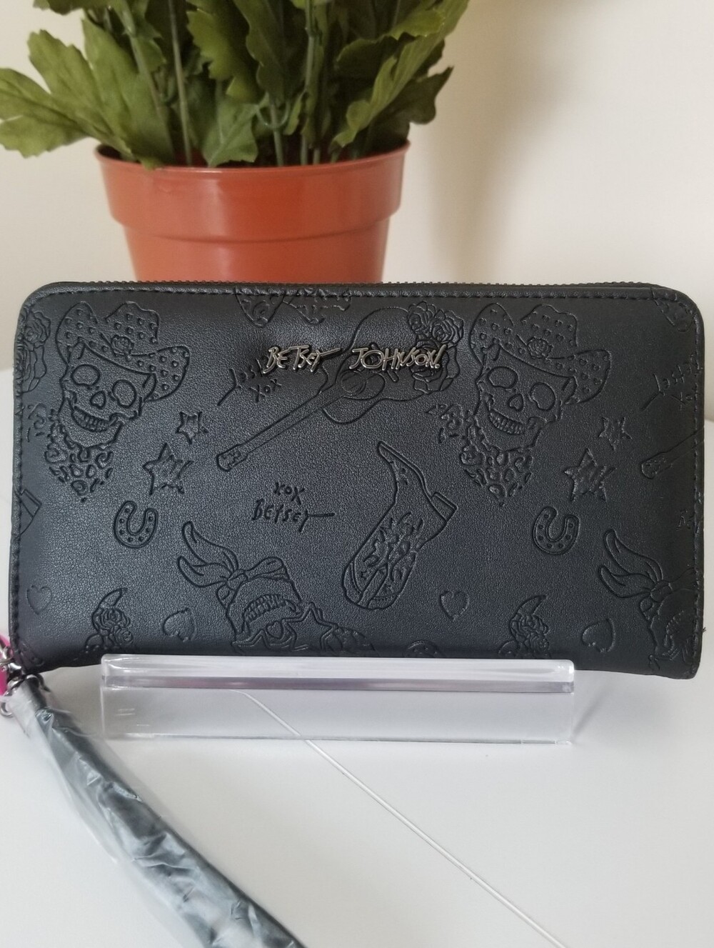 Betsey Johnson Western Skulls Embossed Wristlet Wallet NWT